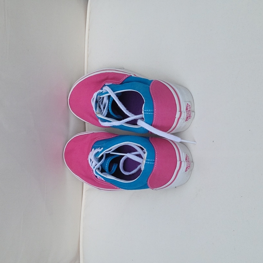 Sneakers - Picture 2 of 4